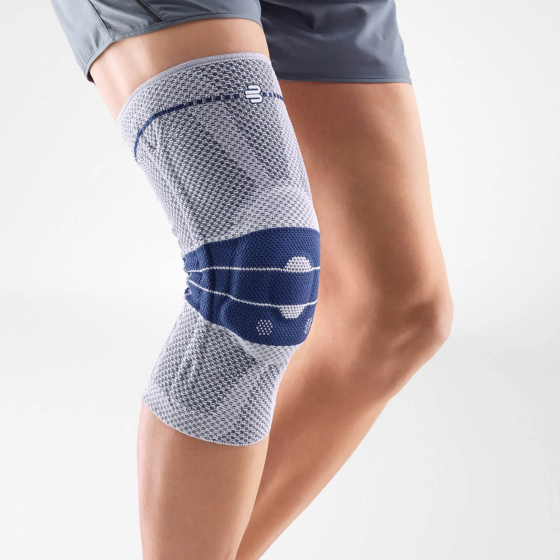 Bauerfeind GenuTrain titan - genouillère de soulagement et stabilisation Orthoshop Drogenbos Bandagisterie Pharmatheek