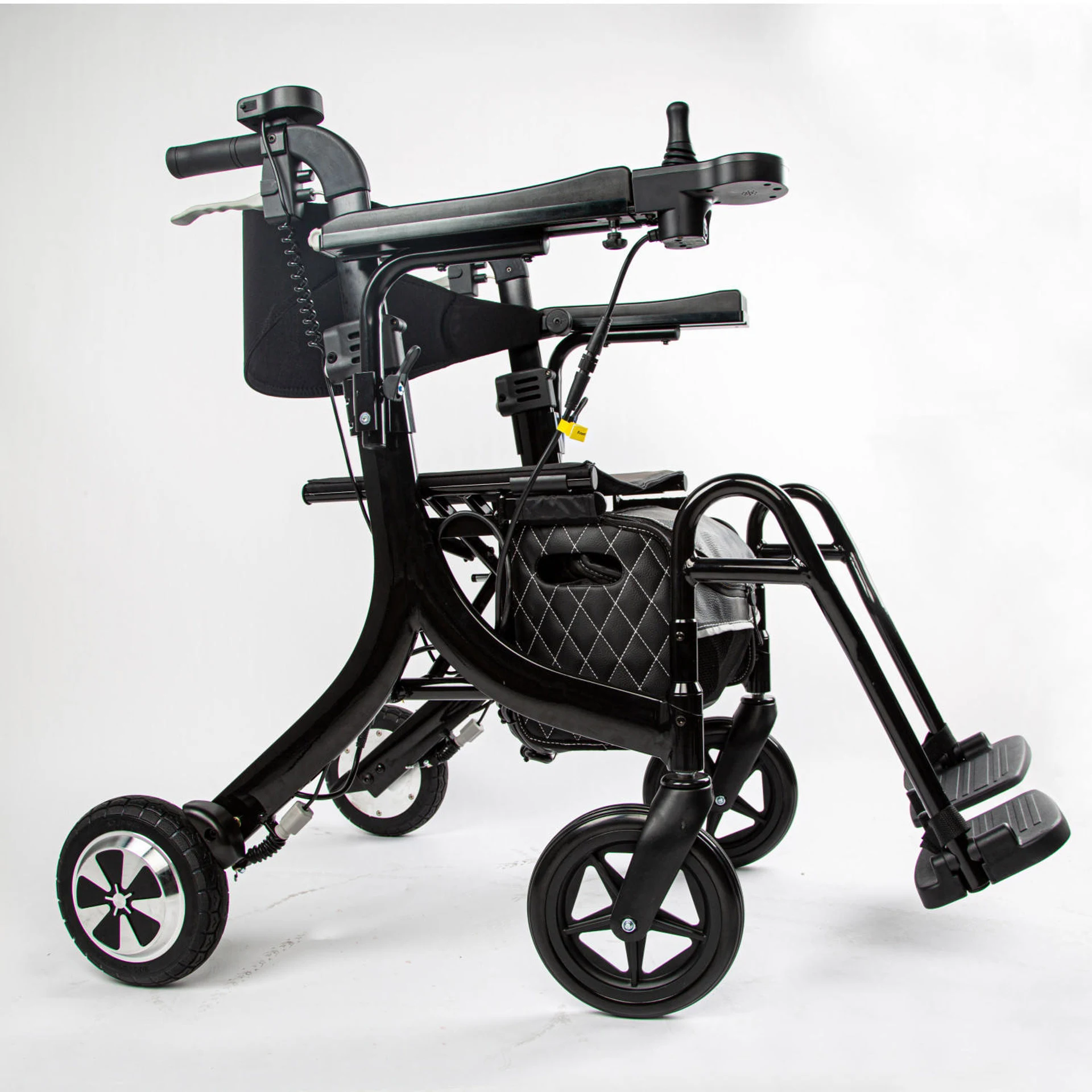 E-Walk noir en configuration fauteuil roulant électrique, vue de trois quarts