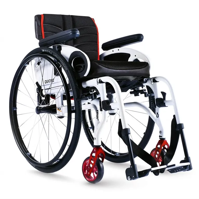 Fauteuil roulant actif pliant blanc Quickie Xenon 2 SA avec potences escamotables