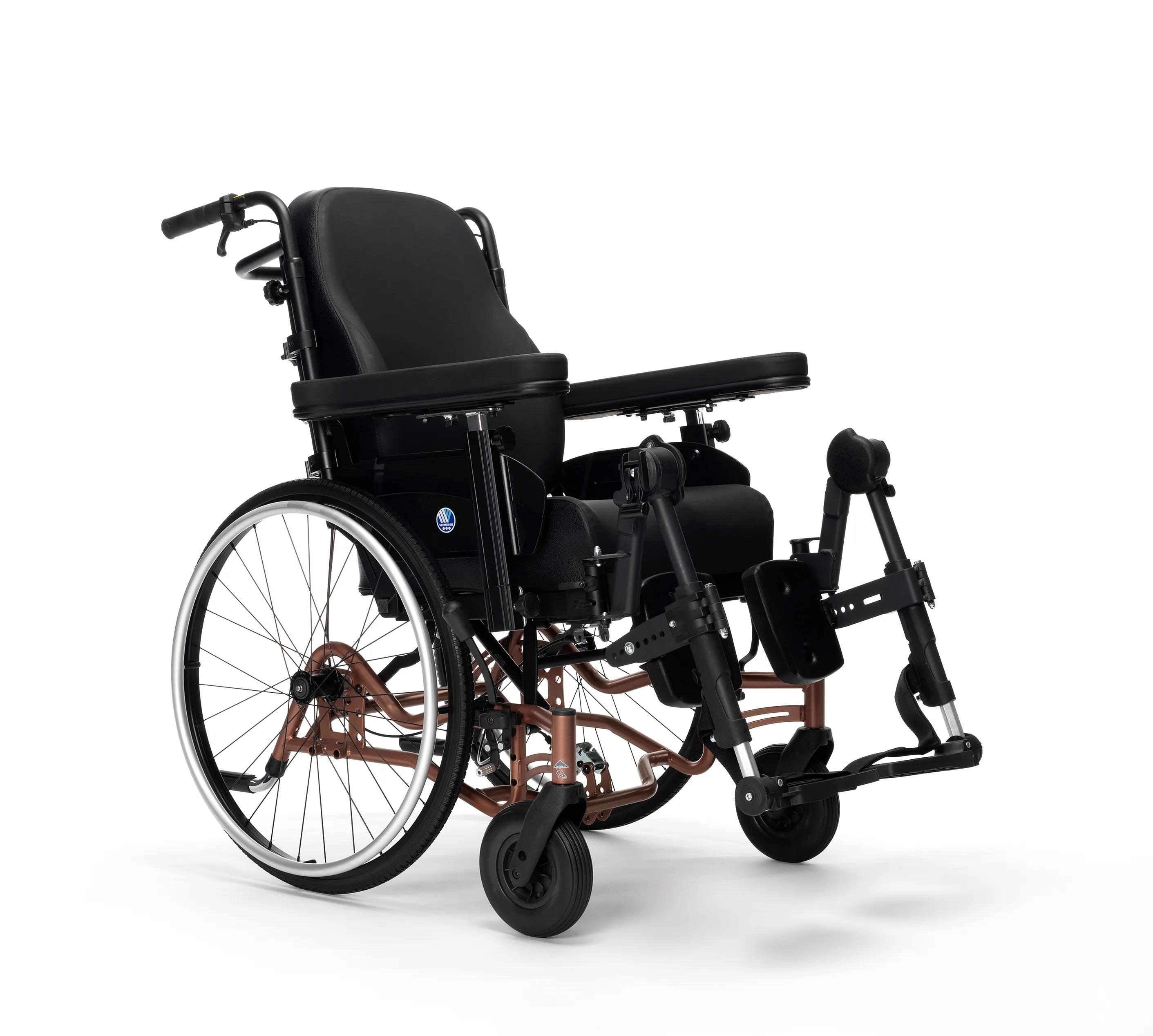 Fauteuil roulant manuel de confort Vermeiren Inovys II Evo avec grandes roues arrière et cadre cuivre