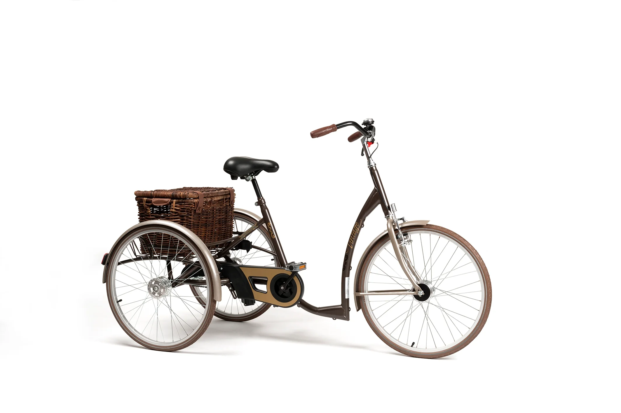 Tricycle orthopédique adulte Vermeiren Vintage 2219 brun avec panier en osier, vue de profil